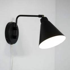 House Doctor Appliques Murales Et Spots Applique Noire Avec Petit Bras Pivotant -Luminaires Soldes 2022 applique noire avec petit bras pivotant 3