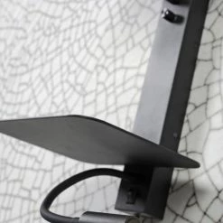 It's About Romi Appliques Murales Et Spots Applique Noire Avec Tablette Liseuse Et Abat-jour H52cm -Luminaires Soldes 2022 applique noire avec tablette liseuse et abat jour h52cm 4