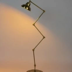 Drawer Lampadaires Lampadaire En Métal H158cm Laiton -Luminaires Soldes 2022 lampadaire en metal h158cm laiton 1