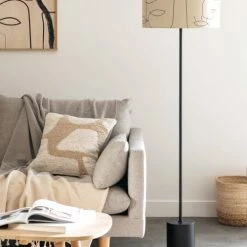 Maisons Du Monde Lampadaires Lampadaire En Métal Noir, Bois D'acacia Et Abat-jour En Coton écru à Motifs Visages H145 8 Maisons Du Monde Lampadaires Lampadaire En Métal Noir, Bois D'acacia Et Abat-jour En Coton écru à Motifs Visages H145 -Luminaires Soldes 2022 lampadaire en metal noir bois d acacia et abat jour en coton ecru a motifs visages h145 1000 2 21 221257 3