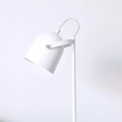 Dyberg Larsen Lampes à Poser Lampe De Table En Métal Blanc Mat, H 37 Cm D 11 Cm -Luminaires Soldes 2022 lampe de table en metal blanc mat h 37 cm d 11 cm 2