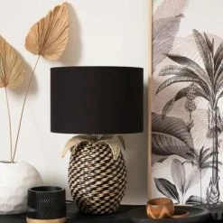 Maisons Du Monde Lampes à Poser Lampe En Bambou Tressé Et Abat-jour En Fibre Végétale Noire 7 Maisons Du Monde Lampes à Poser Lampe En Bambou Tressé Et Abat-jour En Fibre Végétale Noire -Luminaires Soldes 2022 lampe en bambou tresse et abat jour en fibre vegetale noire 1000 8 4 223864 2