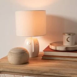 Maisons Du Monde Lampes à Poser Lampe En Céramique Et Abat-jour En Coton Blancs -Luminaires Soldes 2022 lampe en ceramique et abat jour en coton blancs 1000 13 34 222951 3