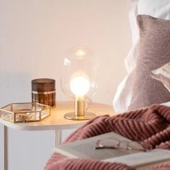 Maisons Du Monde Lampes à Poser Lampe En Métal Doré Et Verre -Luminaires Soldes 2022 lampe en metal dore et verre 1000 14 12 227644 3