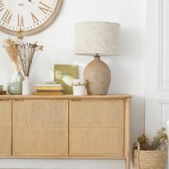 Maisons Du Monde Lampes à Poser Lampe En Terre Cuite Sculptée, Bois De Manguier Et Abat-jour En Lin Imprimé -Luminaires Soldes 2022 lampe en terre cuite sculptee bois de manguier et abat jour en lin imprime 1000 8 14 221127 3