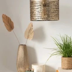 Maisons Du Monde Suspensions Suspension En Métal Doré Ajouré -Luminaires Soldes 2022 suspension en metal dore ajoure 1000 13 29 223274 2